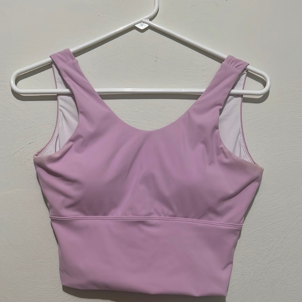 Lavender(purple) sports bra. Size medium!